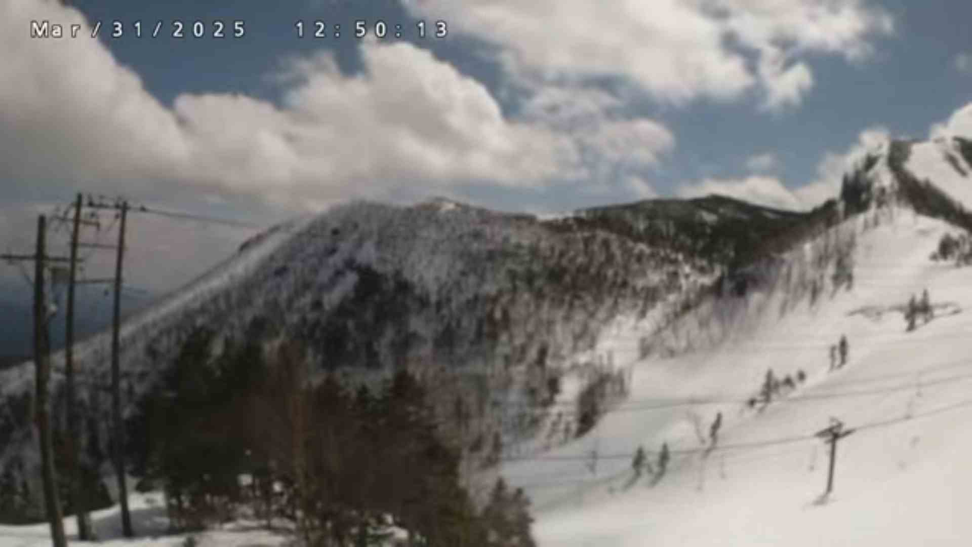 LIVECAMERA」草津温泉「湯畑」 移動式ライブカメラ- YouTube