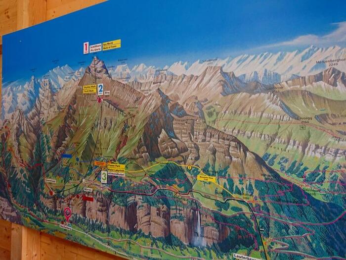 映画「女王陛下の007」で使われたシルトホルン：ミューレンそれでも旅に行きますか