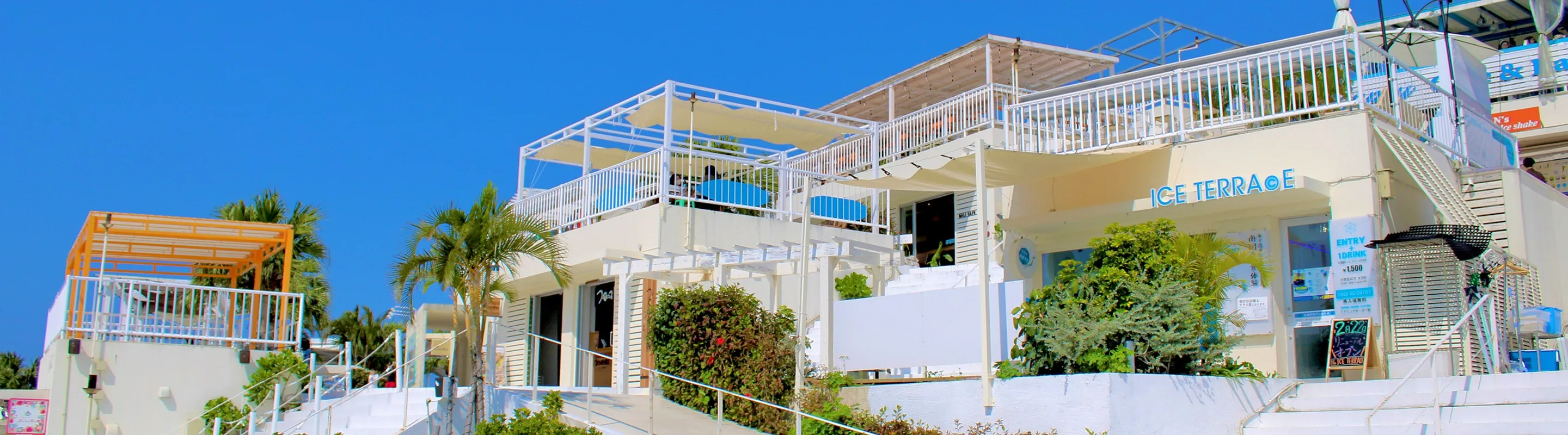 ウミカジテラス」は海の見える景観スポット。グルメも堪能せよ！沖縄の観光スポット・ビーチまとめサイト