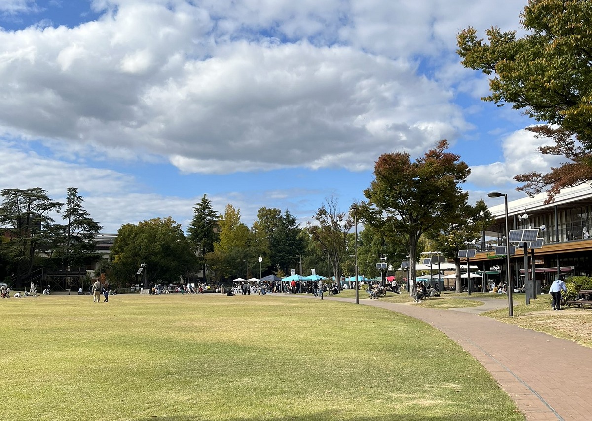 倉敷市倉敷地区 買い物ついでに遊べちゃう！アリオ倉敷と三井アウトレットパークの間にある水と緑に癒される空間 倉敷みらい公園