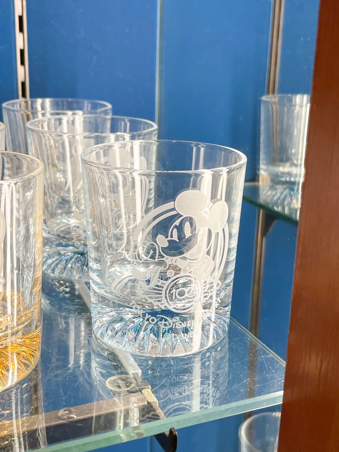 東京ディズニーランドのシンデレラ城下のガラスの靴へ行った。 : ひとりディズニー、大人の時間