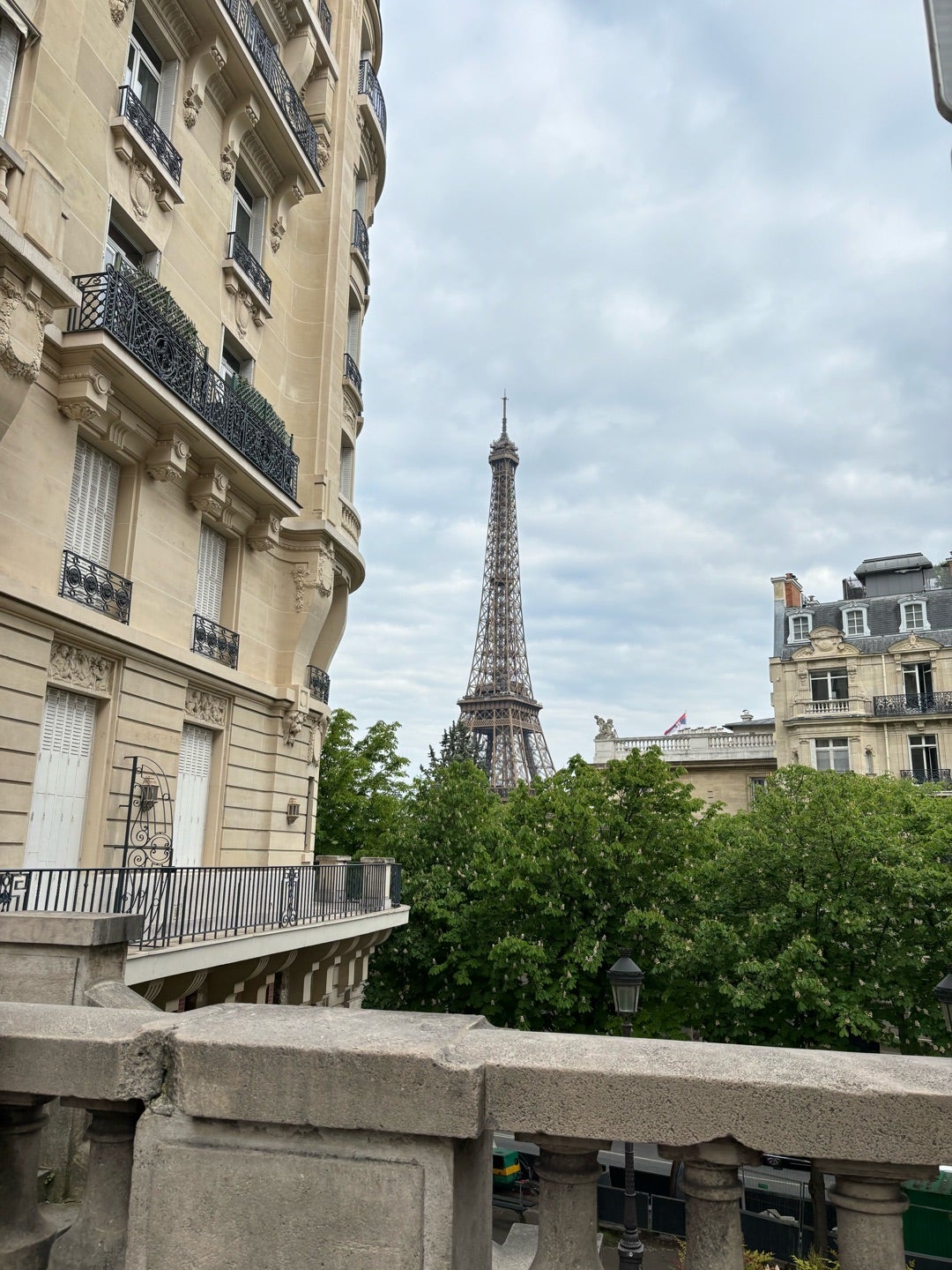 1,050 エッフェル塔 自撮り Stock Photos,