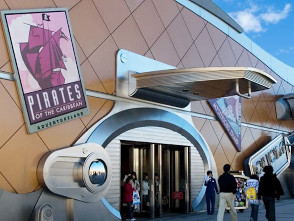 ディズニーでの荷物預かり場所まとめ！どこに荷物を預ける？ウェルカムセンター・ロッカーなど