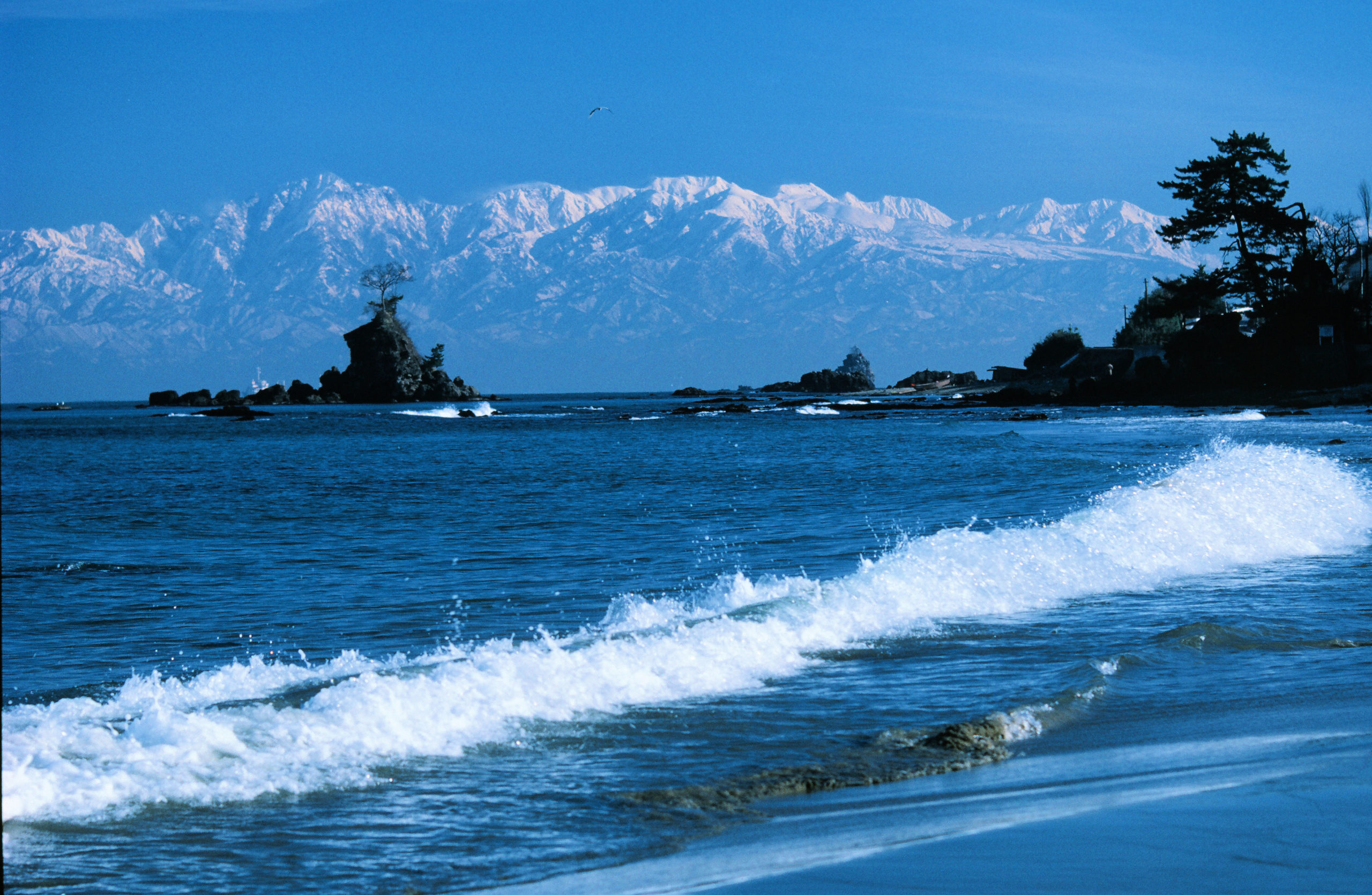 雨晴駅海の見える駅