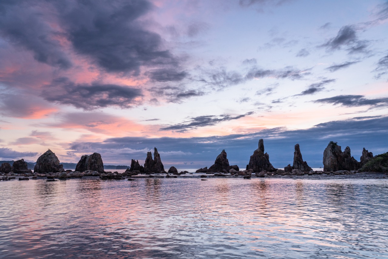 夕日に照らされた橋杭岩 写真素材6283037- フォトライブラリー photolibrary