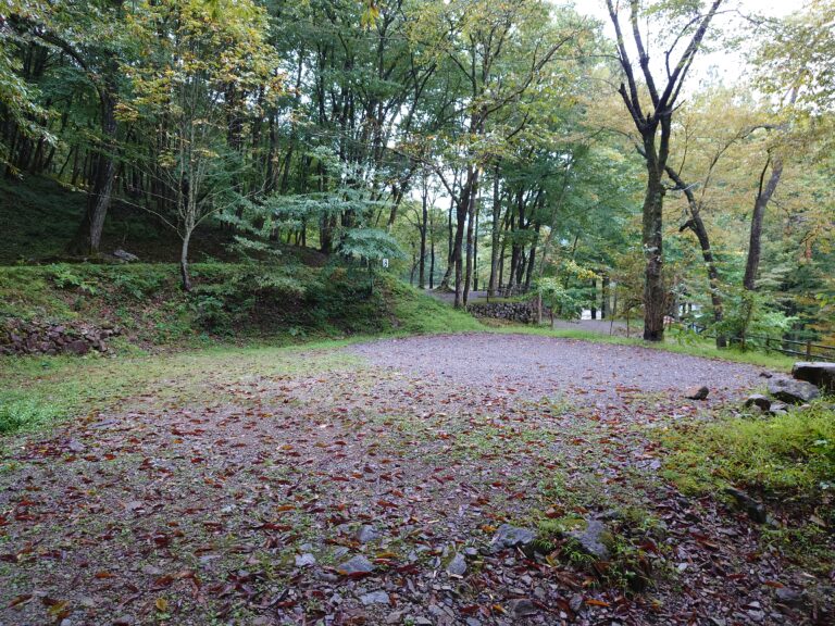 めいほう高原キャンプフィールド 芝サイトで爽やかな高原の風を楽しむJEKKINO.COM