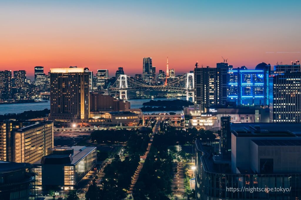 東京タワー トップデッキの夜景東京都港区-こよなく夜景を愛する人へ