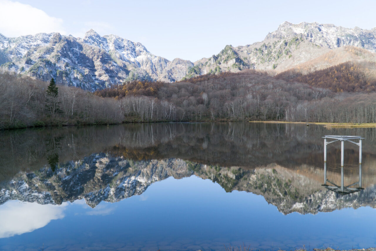 戸隠 鏡池の紅葉 見ごろや現在の様子、混雑状況や交通規制など戸隠観光なび
