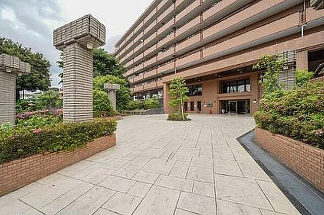 なぜこの道がバス通りなんだろう？”ゆずの街”岡村町をゆく 横浜の市営バス なぜ山岳路線が多い？ 宮武和多哉- エキスパート