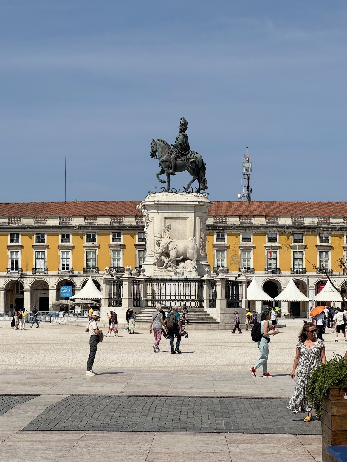 Turismo de Lisboa Visitors &