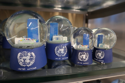 NY・国連でしか買えないアスターチョコレート&雑貨土産7選！ 2ページ目