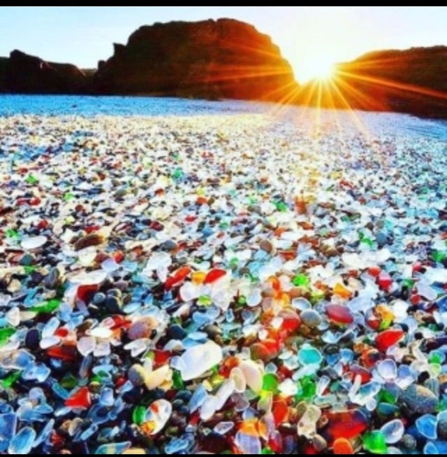 ロマンティックなグラスビーチ♪心任せに 心ゆくまで、カリフォルニアの風と共に