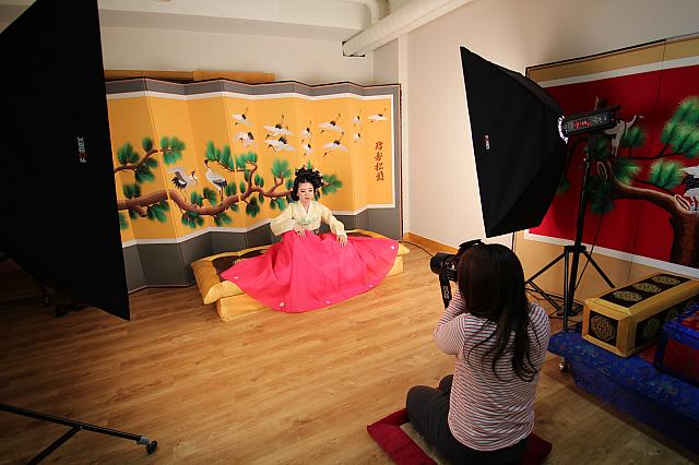 変身写真スタジオ チマチョゴリ写真館「photo studio」☆ジェジュンのお姉さんがオーナー！＜日本語対応 明洞エ