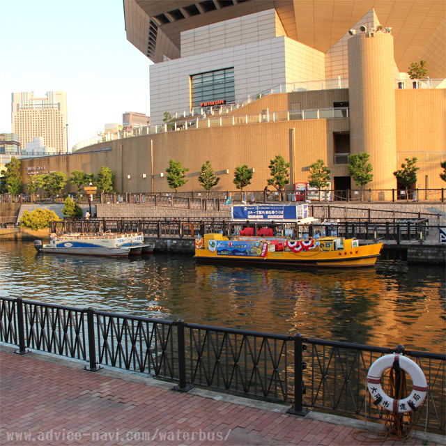 湊町船着場発・たこ焼きクルーズ50分コース これぞ大阪！たこ焼きを焼きながら道頓堀川をたっぷり優雅にクルーズ！～ファミリー・カップルにオススメ～ インディクルーズ湊町船着場