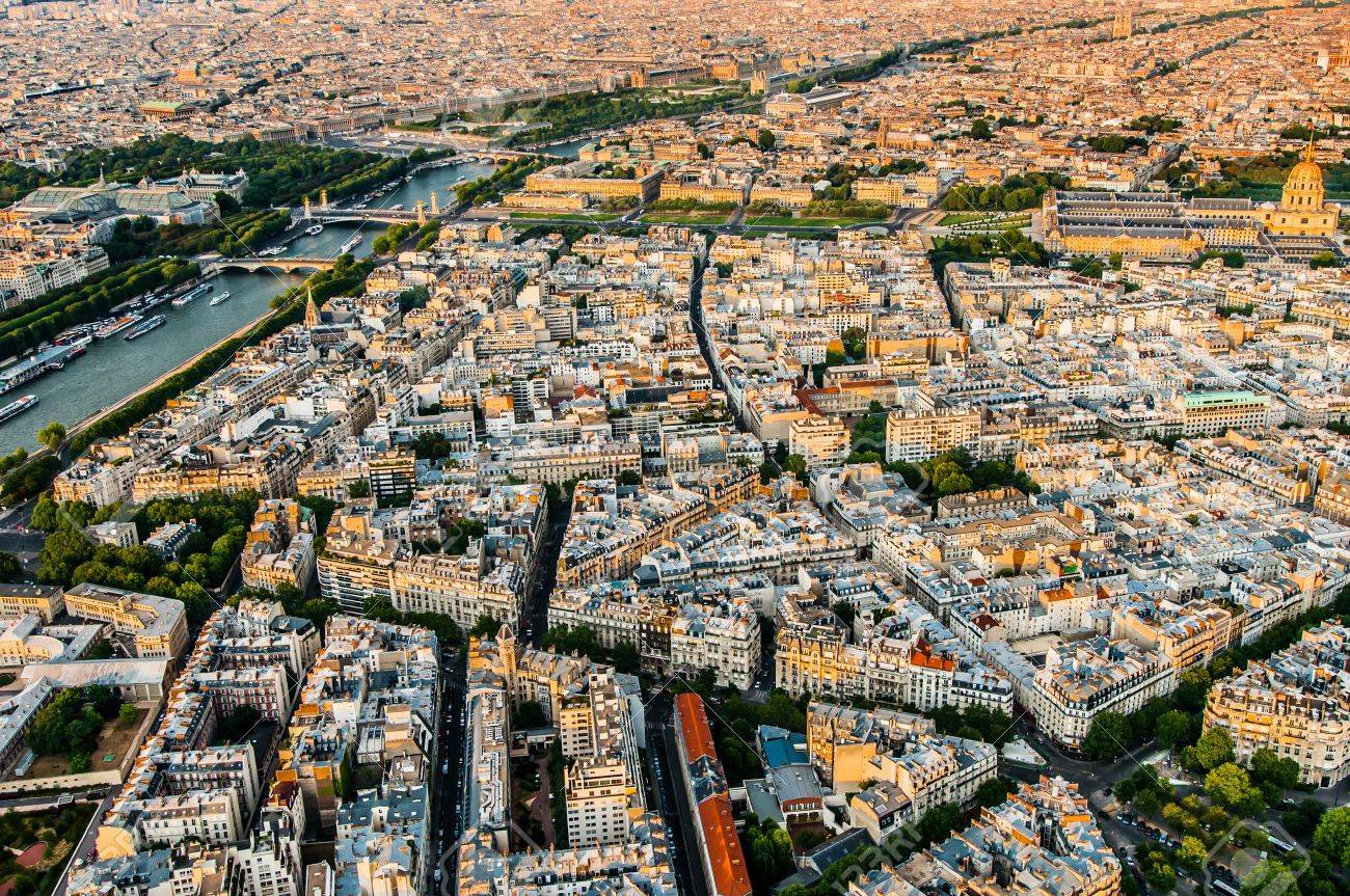 パリ, フランス - エッフェル塔と都市の景観。の写真素材・画像素材 Image