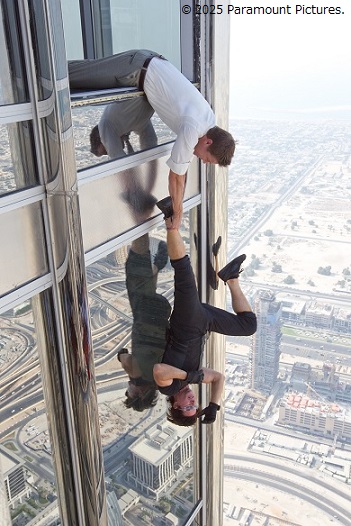 ミッション・インポッシブル in ブルジュ・ハリファ : 写真でイスラーム