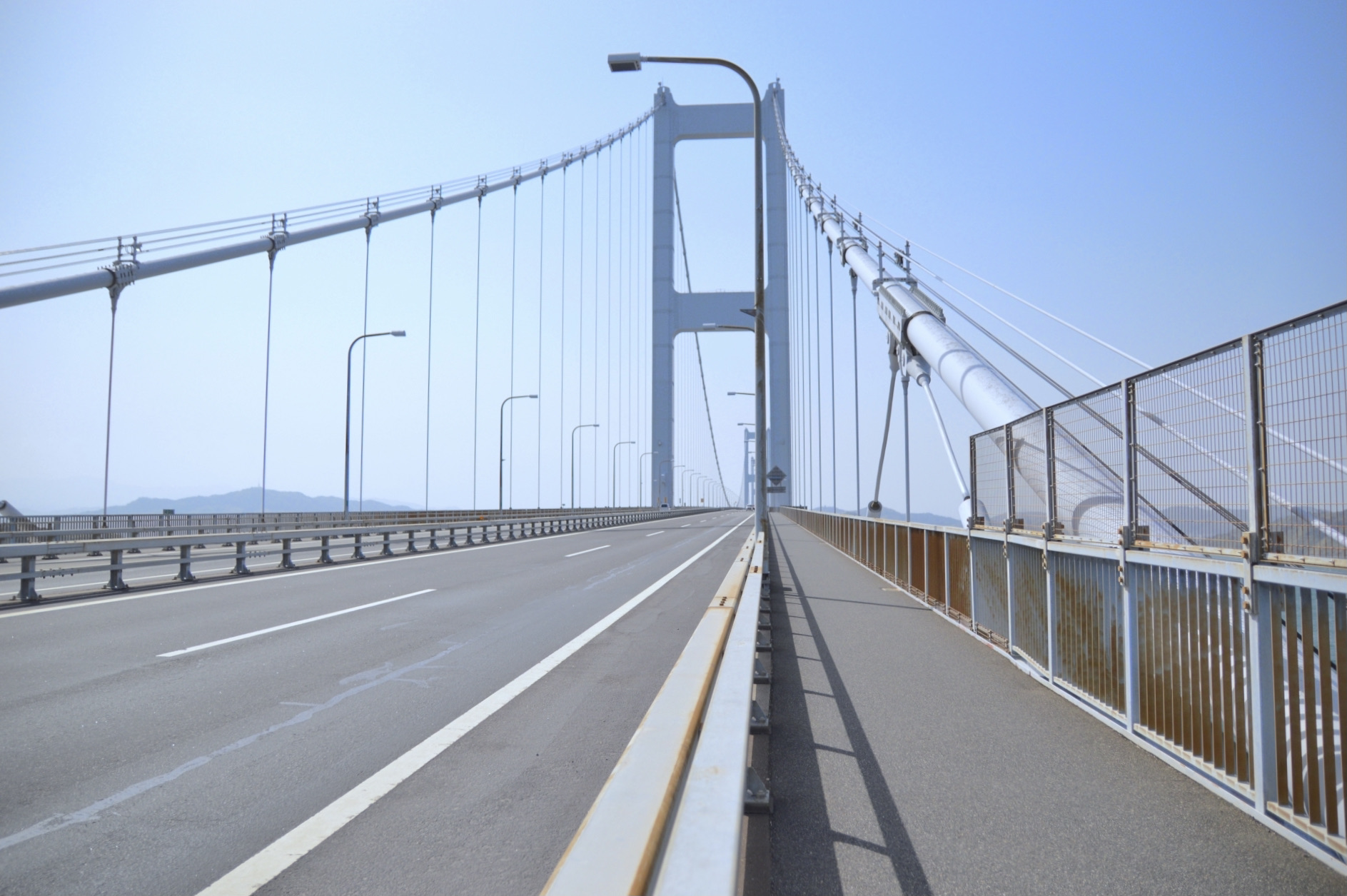 まるで天空の橋！霧に浮かぶ愛媛「来島海峡大橋」がスゴイオリコンニュース ORICON NEWS