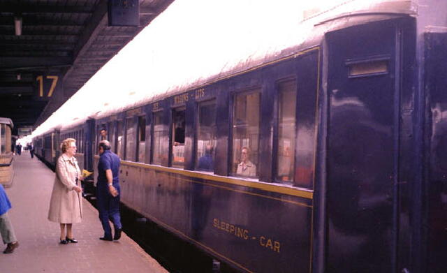 日立の車両鉄道の故郷へ－イギリスCTRL線高速鉄道車両－