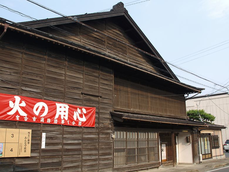 旧市街地「平良 ひらら 」街歩きツアー 宮古島統一の歴史物語を楽しむ＜選べるコース 宮古島＞宮古島の観光・オプショナルツアー専門VELTRA