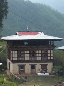 ブータンの初雪とタクツァン僧院世界でひとつの、生涯忘れられない旅へ。GNHトラベル＆サービス