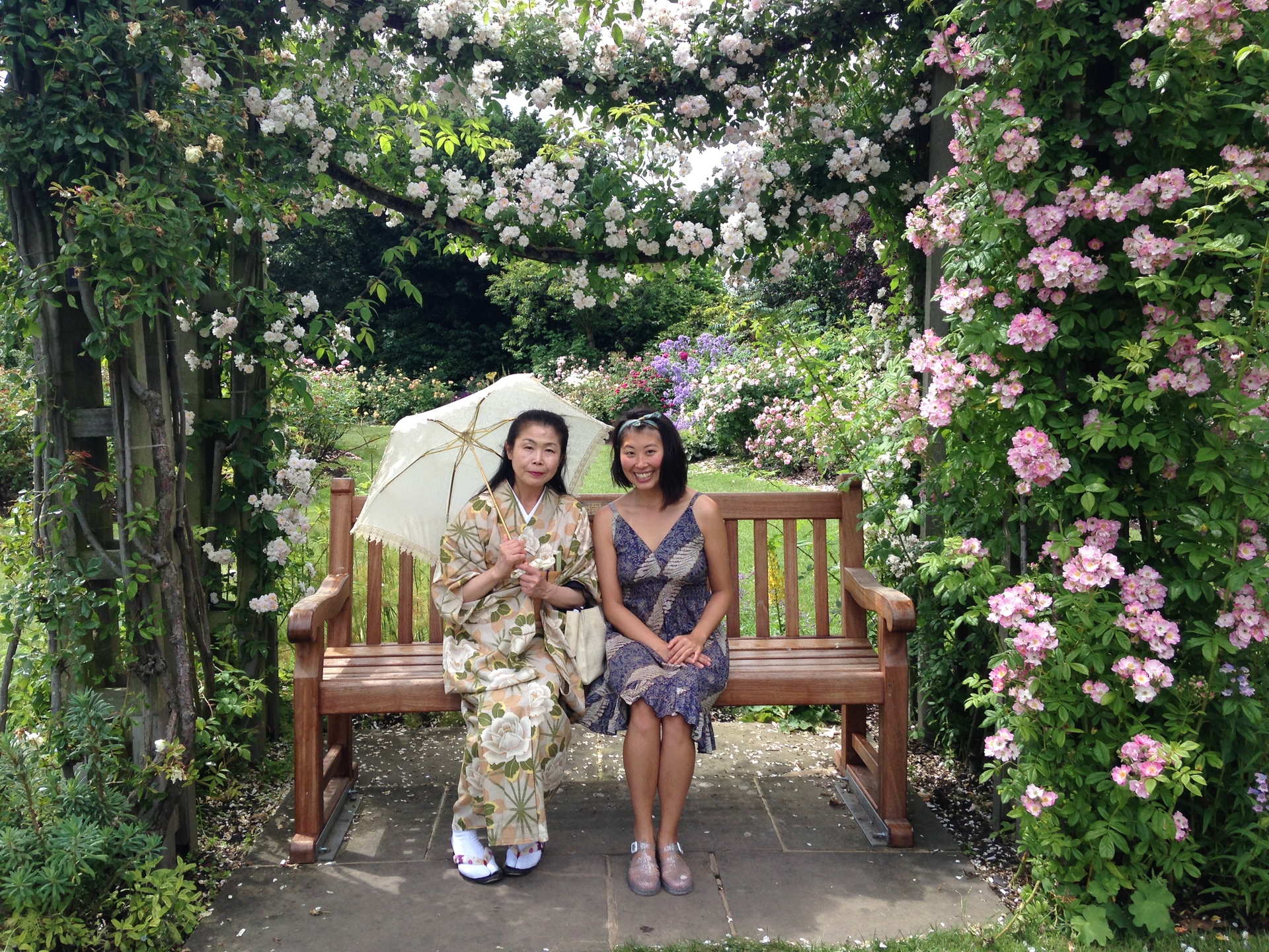 リッチモンド・アポン・テムズ個人旅行ガイド 2025年 ：おすすめの周辺アクティビティ、人気観光スポット、旅程の計画、宿泊施設、グルメ、交通機関、天気など、旅行に必要な情報が満載