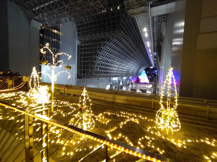 大階段グラフィカルイルミネーションPlus京都駅ビル