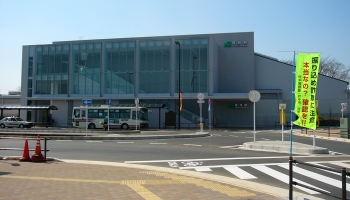 西府駅 - Wikipedia