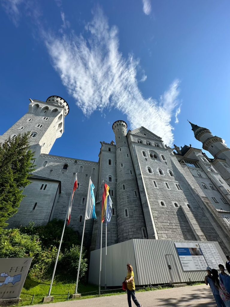 ノイシュバンシュタイン城：ミュンヘン発の日帰り旅行チケット