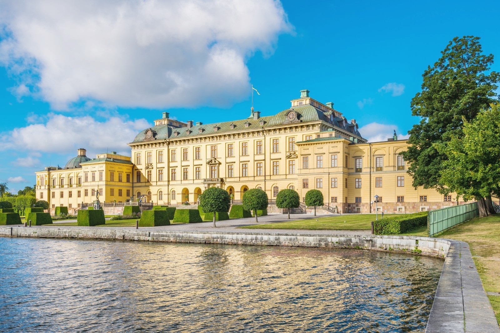 ドロットニングホルム宮殿と宮廷劇場 口コミ・写真・地図・情報 - トリップアドバイザ