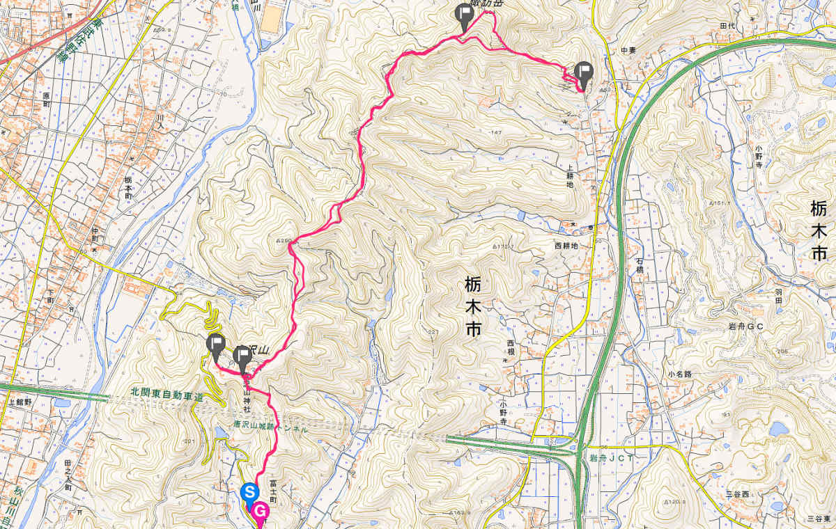 明日ゴールデンウィークより 藤の花を舞う蝶の透明御朱印が登場いたします。 藤棚も綺麗です。ぜひ遊びに来てください春の山はお花がいっぱいツツジ藤棚唐澤山神社ハイキング唐沢山唐沢山神社唐泽山神社踏青mtkarasawashrinecastleruinshiking