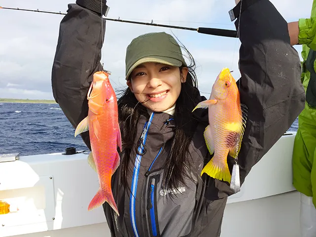 沖縄本島の最北端で釣れた“本命”の3匹 3㎏のウニをエサに一気に引き寄せ作戦