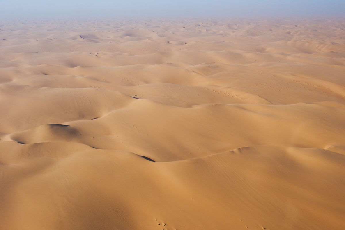 ナミブ砂漠の絶景に魂が震える ナミビア「リトルクララ」朝日新聞デジタルマガジン＆ and