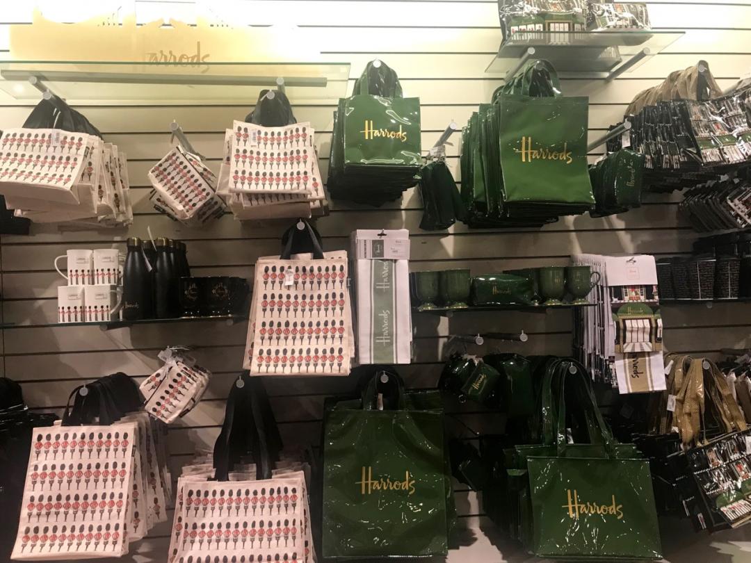 ロンドンのお土産は、迷ったら高級デパートHarrods ハロッズ へ行こう -
