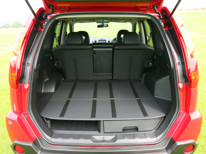 愛犬と一緒にエクストレイルで各地を回るキャンプの達人：旬ネタ日刊カーセンサ