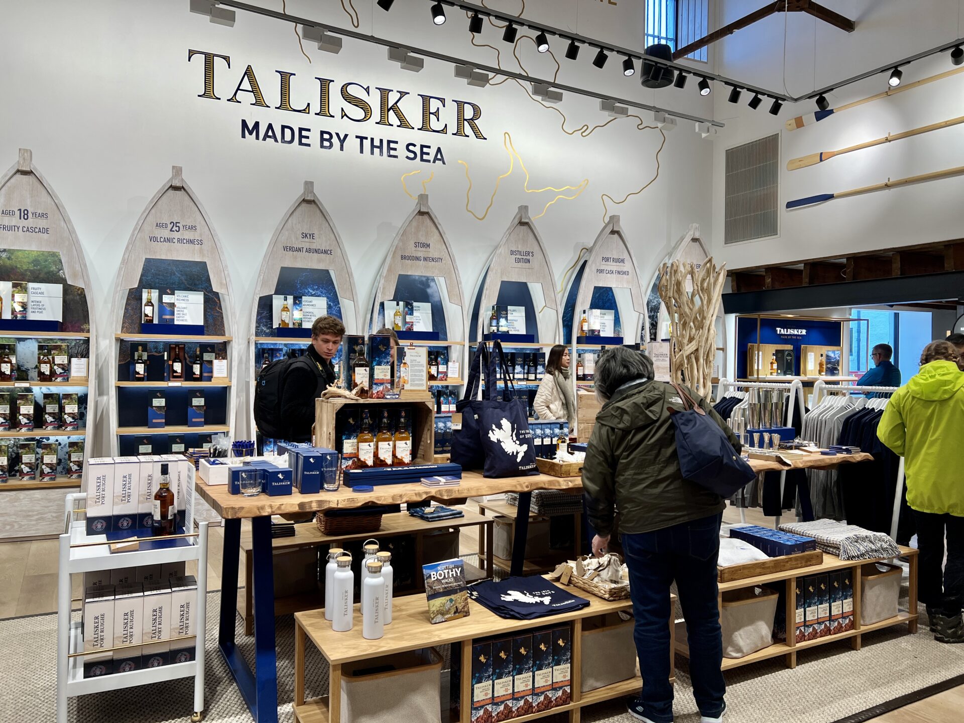 贅沢に愉しもう スカイ島・タリスカー蒸留所への旅行き方・交通編LIFE WITH