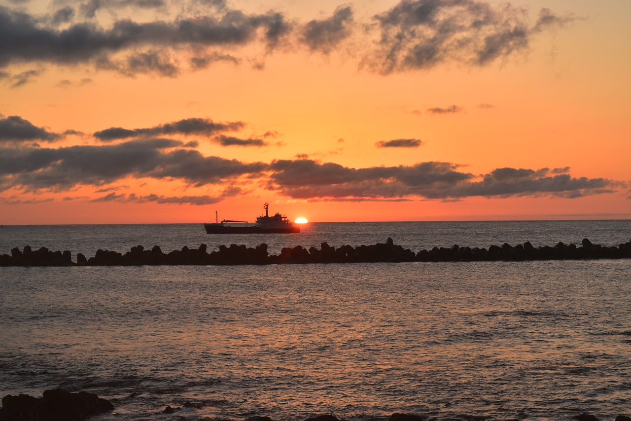 八丈島×恋人旅 神秘の森さんぽや絶景トレッキングも。大自然の中で過ごす1泊2日のリフレッシュ旅 -
