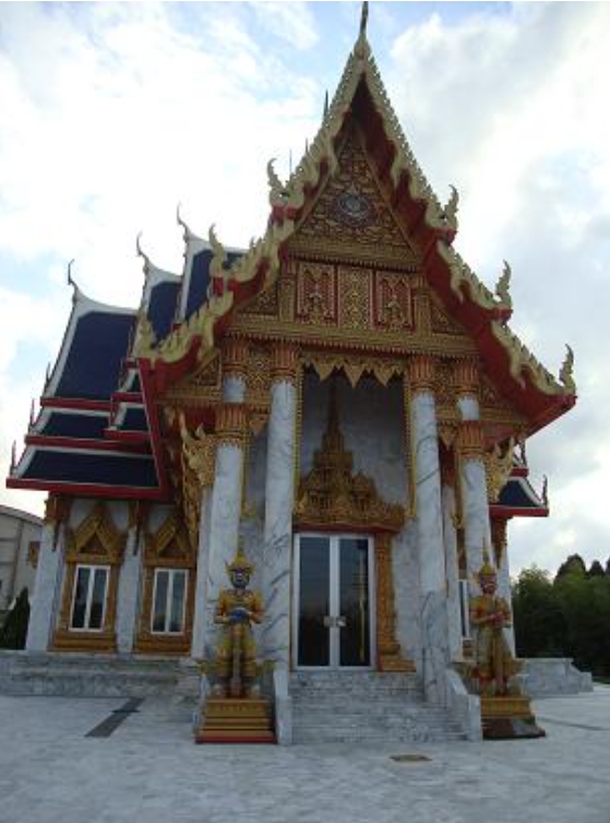 きょうは成田にあるワットパクナム寺院の ソンクラーン祭り タイの正月祭