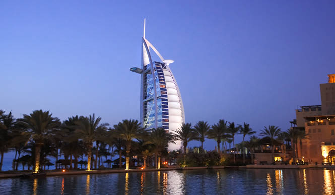 １０年ぶりのボルネオ ７ ブルネイの七つ星ホテルへ』バンダルスリブガワン ブルネイ