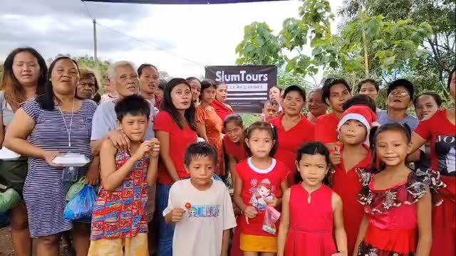 日本人ガイド スモーキーマウンテンとハッピーランド スラム街ツアー ジプニー体験付き