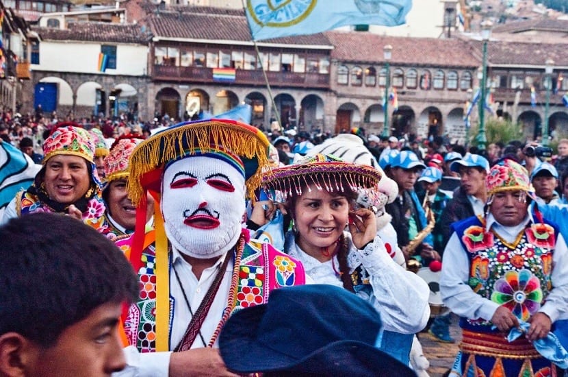 楽天市場 ペルー クスコ PO-22 フォルクローレ衣装
