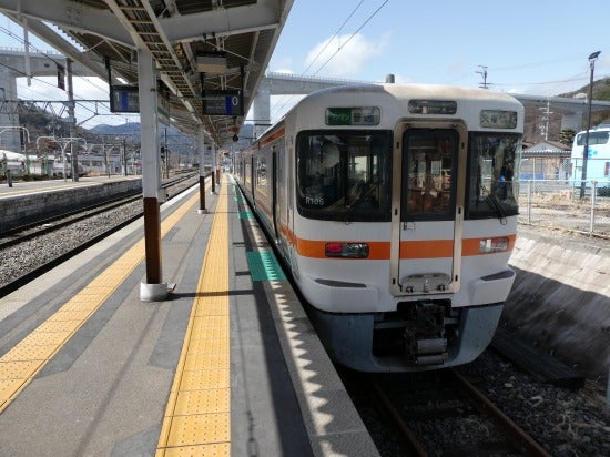 車窓 飯田線、中央本線 辰野支線駒ヶ根駅−岡谷駅 229M 普通