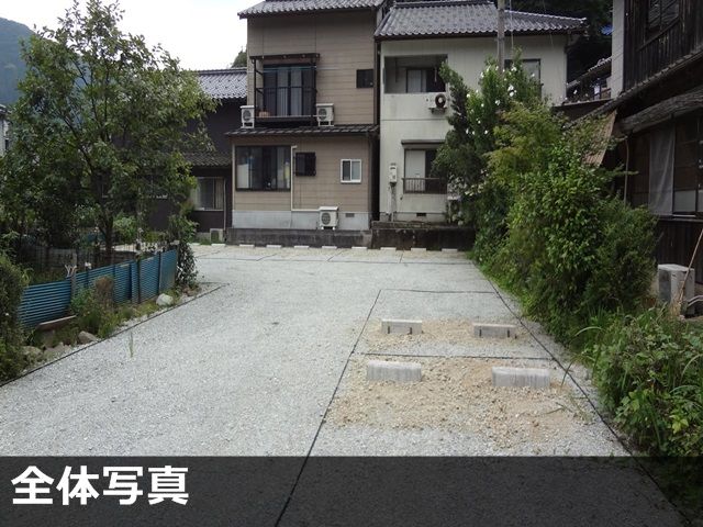 花まんだらの駐車場 城崎温泉 お宿 白山