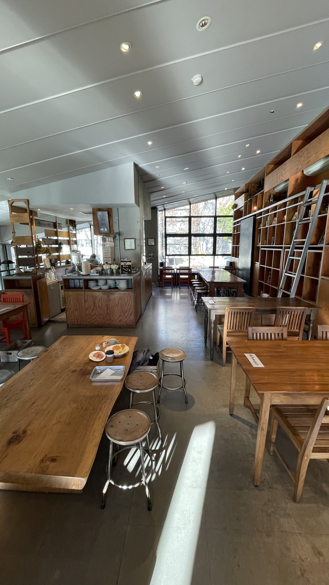 森のビアガーデン「ザ・カフェbyアマン」都会のオアシスで贅沢ビアタイム！ビール女子