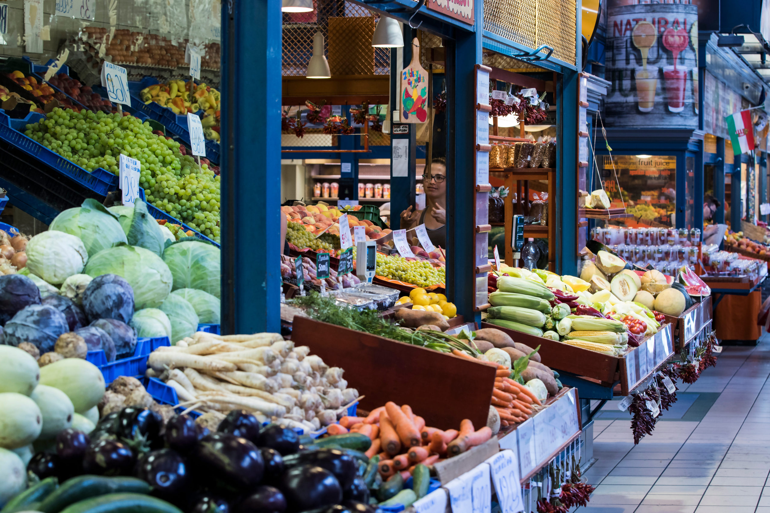 お土産探しも！ハンガリーグルメも楽しめる、ブダペスト中央市場 - CroTabi