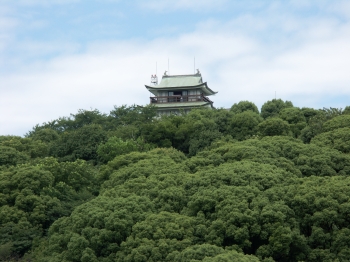 信長が築いた小牧山城の石垣があなたの応援で現代によみがえる 史跡小牧山夢・チャレンジ寄附金ふるさと納税のガバメントクラウドファンディングは「ふるさとチョイス」