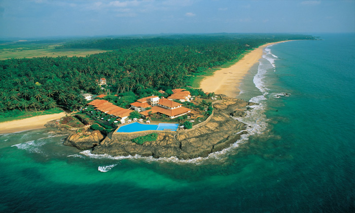 美しきスリランカの南端に建つ平和なビーチリゾート「アマンウェラ」