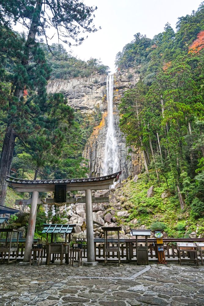 那智の滝・熊野那智大社へ車で行く時 駐車場の場所や料金と無料の所はあるのか？きい散歩