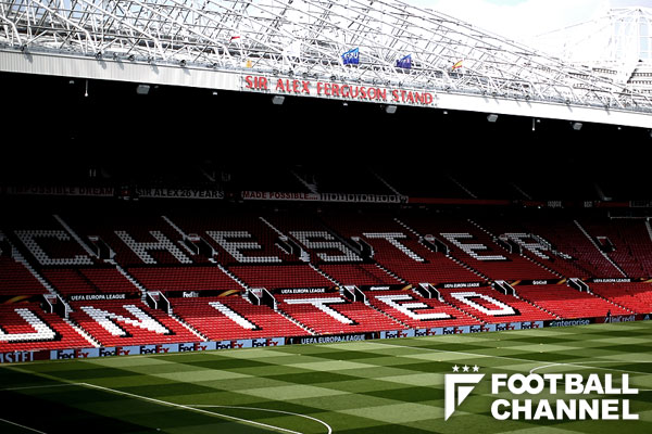 マンチェスター・ユナイテッドは、新しいオールド・トラフォードに移転した場合、10万人席のスタジアムを建設する計画だ。 🔴🏟️ »サー・ジム・ラトクリフは改修よりも新しいスタジアムを好んでおり、MUFCは隣接した土地での建物が実現可能だと考えており、建設中は