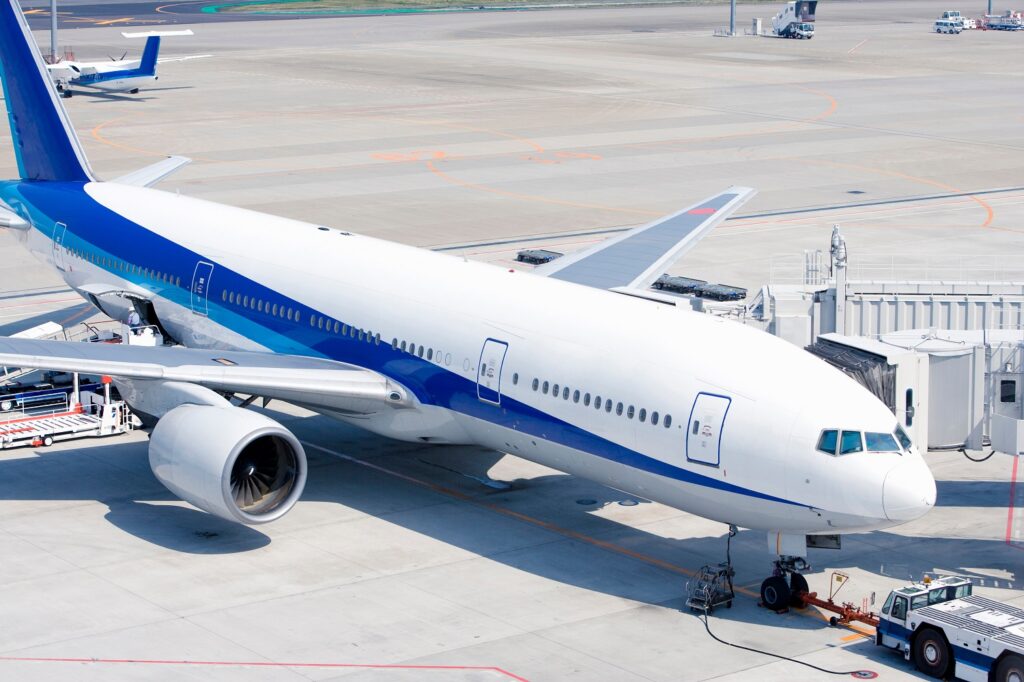 飛行機」の英語一覧 種類・英会話用例文あり