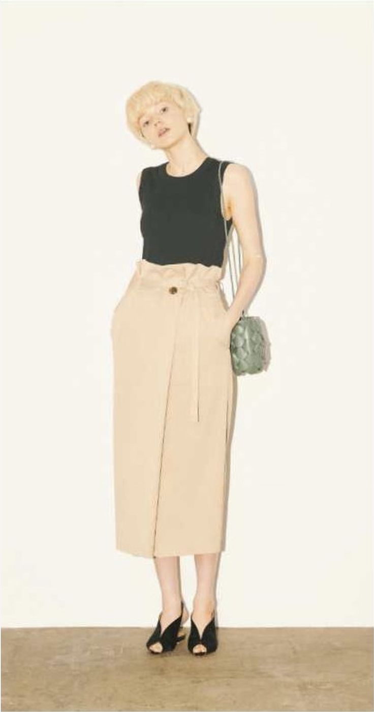 海外SNAP 2022夏 パリ編 パリジェンヌの鉄板「モノトーン」コーデの最新版はこう！Marisol マリソル40代をもっとキレイに。女っぷり上々